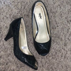 Wassino short heel pumps